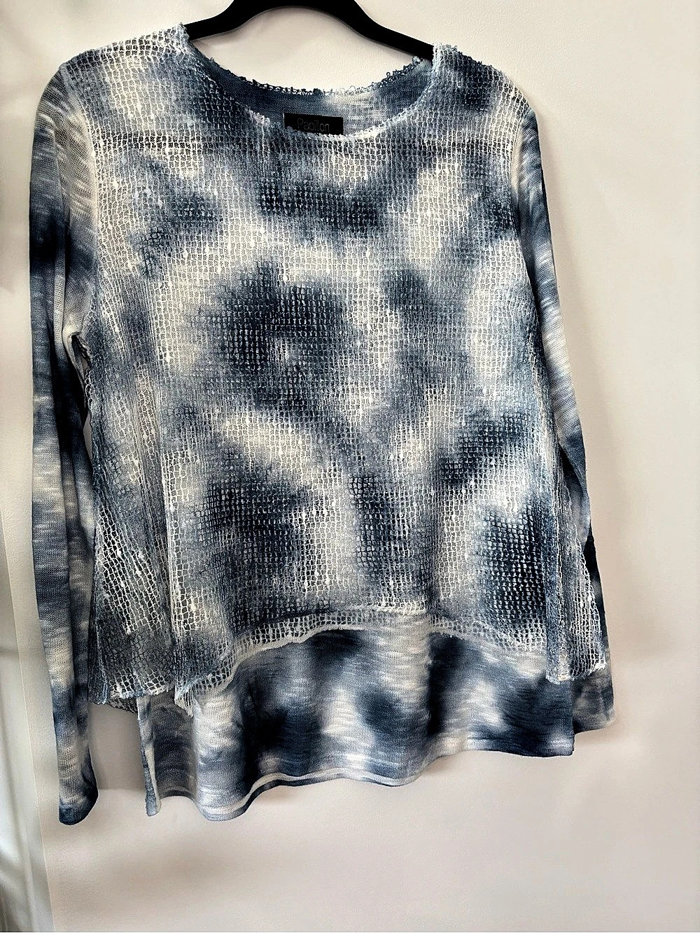 (281)Papillon Blue & White Long Sleeve Size Small - Picture 2 of 8